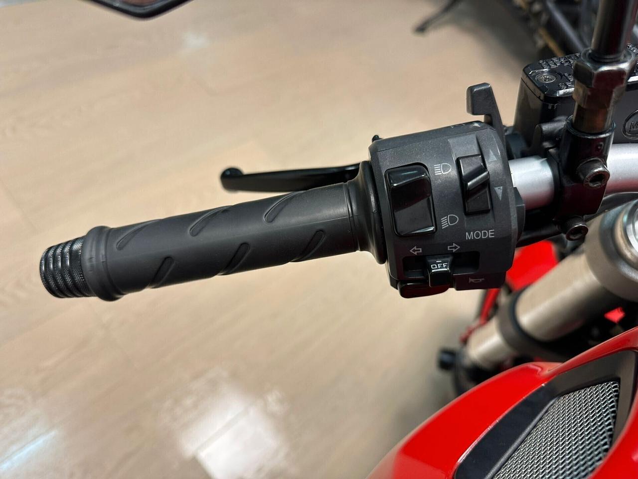 DUCATI MONSTER 696 DA 79€ AL MESE