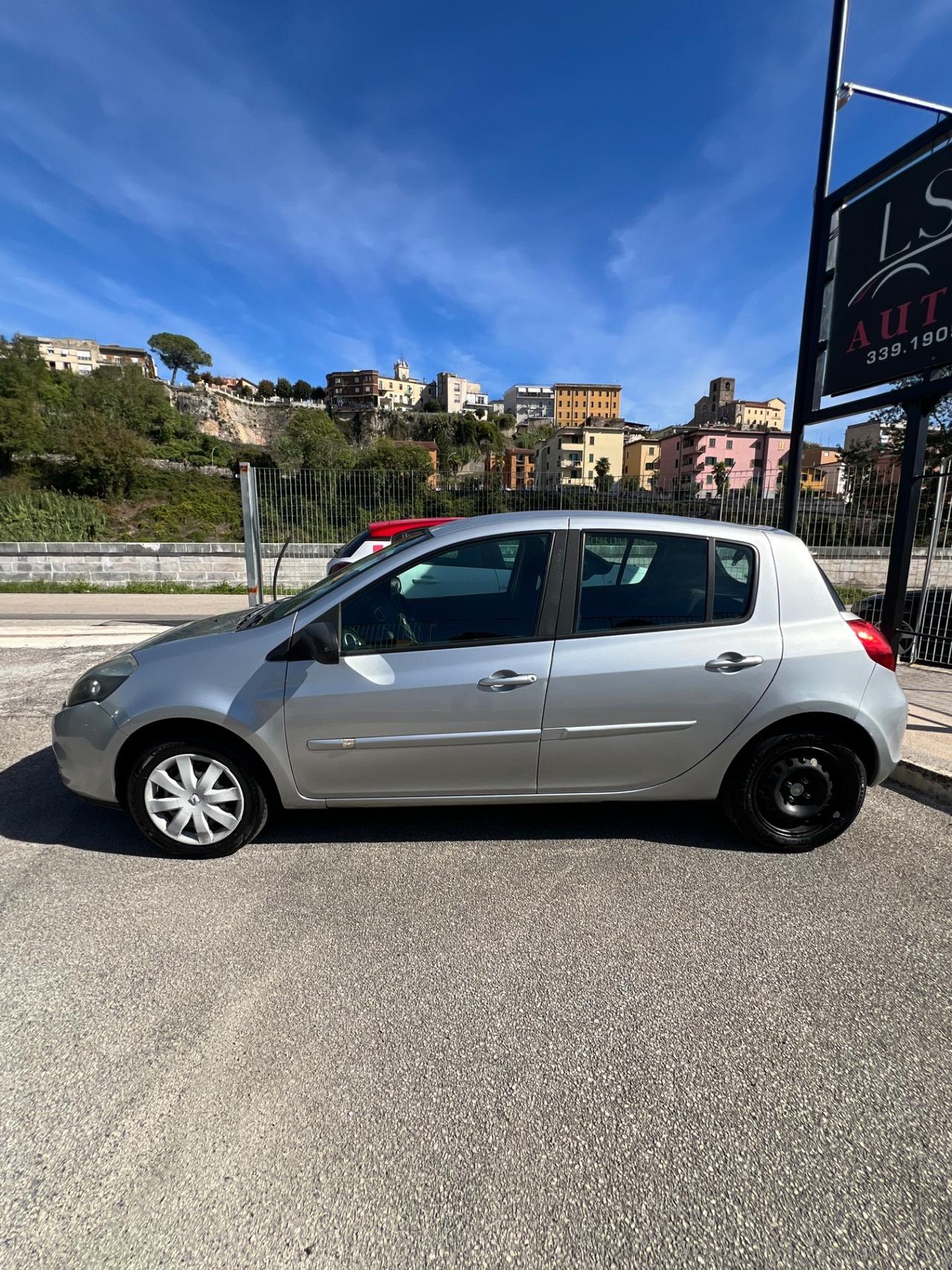 Renault Clio 1.2 16V 5 porte Luxe