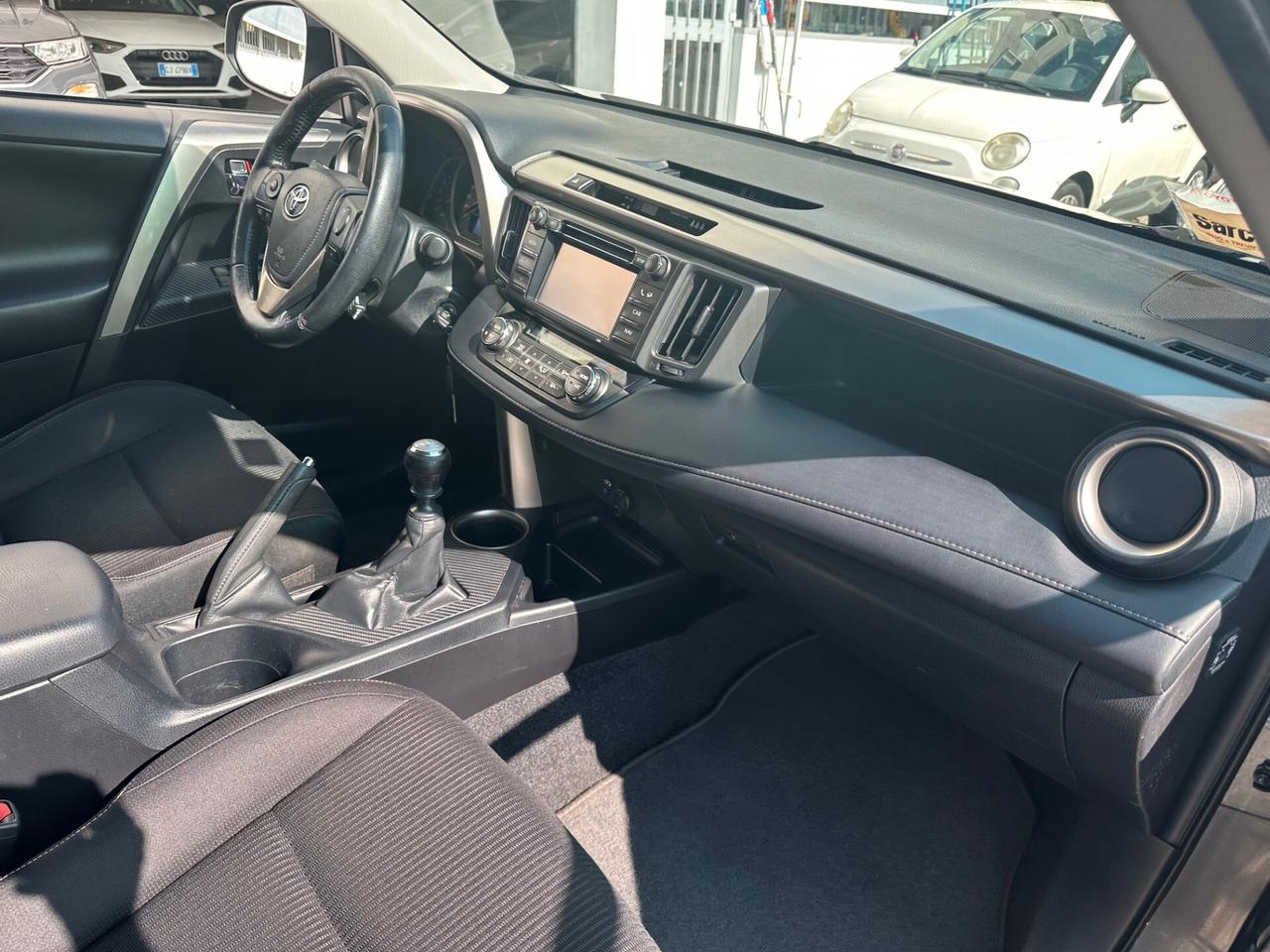 Toyota RAV 4 RAV4 2.0 D-4D 2WD*EURO5*NAVI*CERCHI