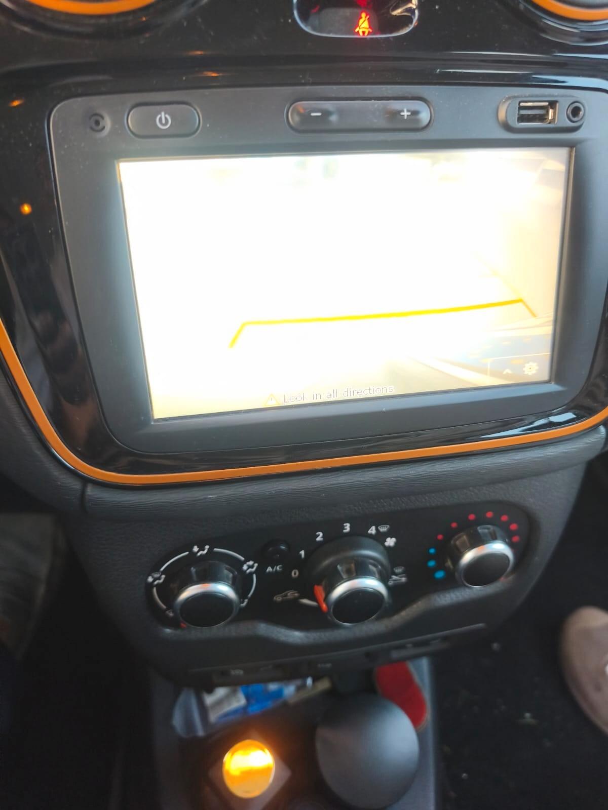 Dacia Lodgy 2018---1.5 Diesel 7 Posti