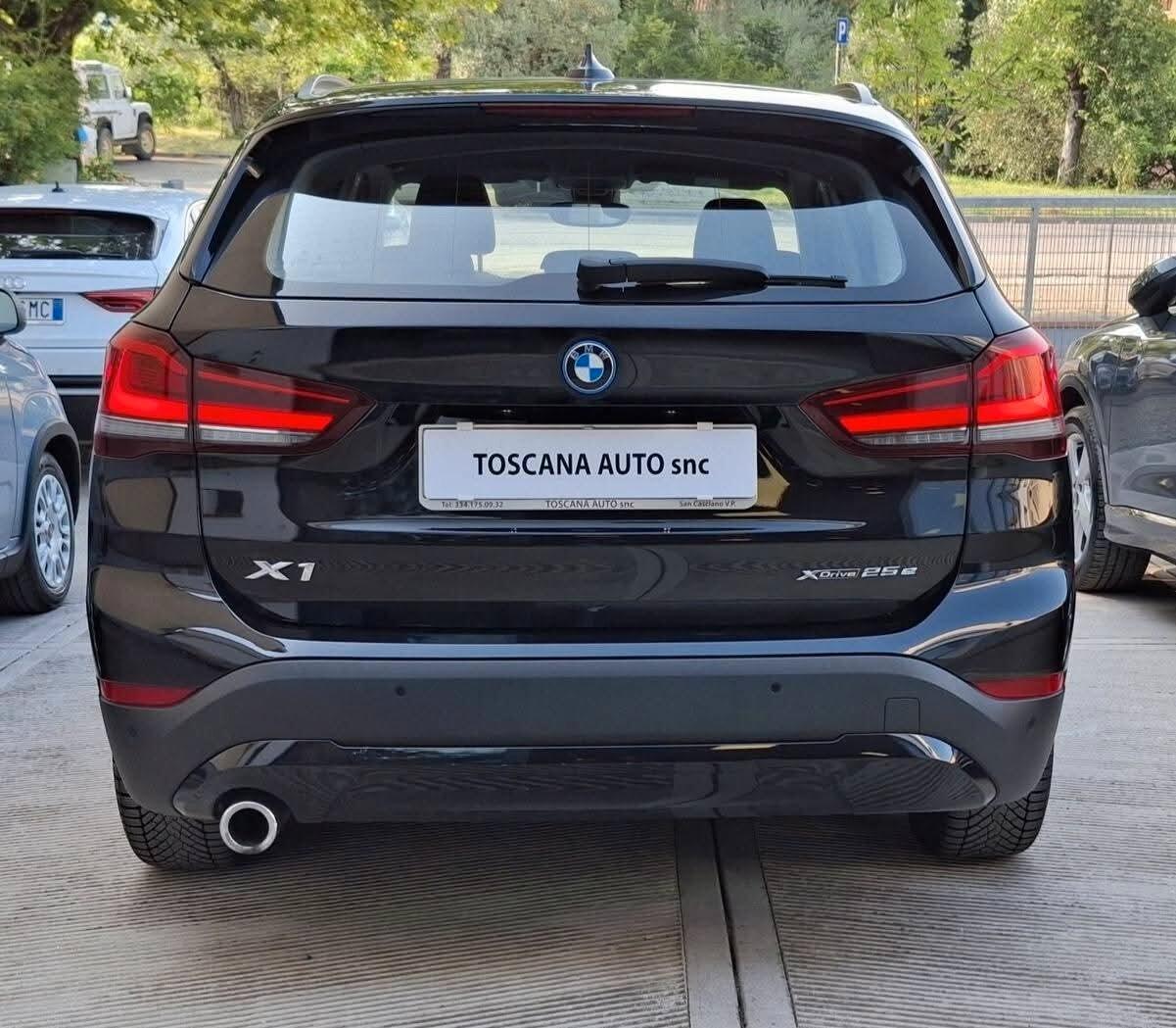 Bmw X1 xDrive25e Sport Cerchi 19 Navigazione full optional