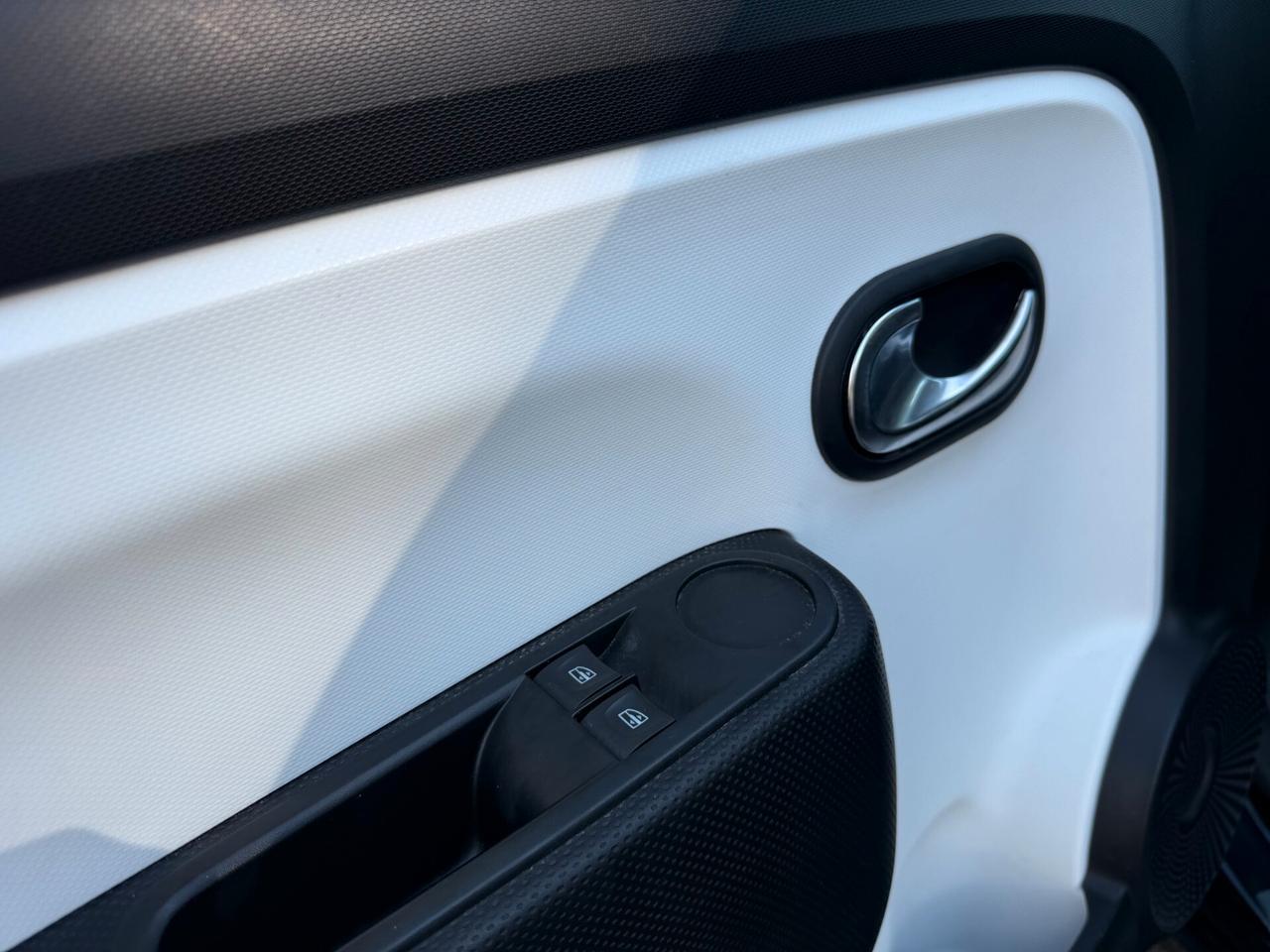 Renault Twingo SCe Intens Limited