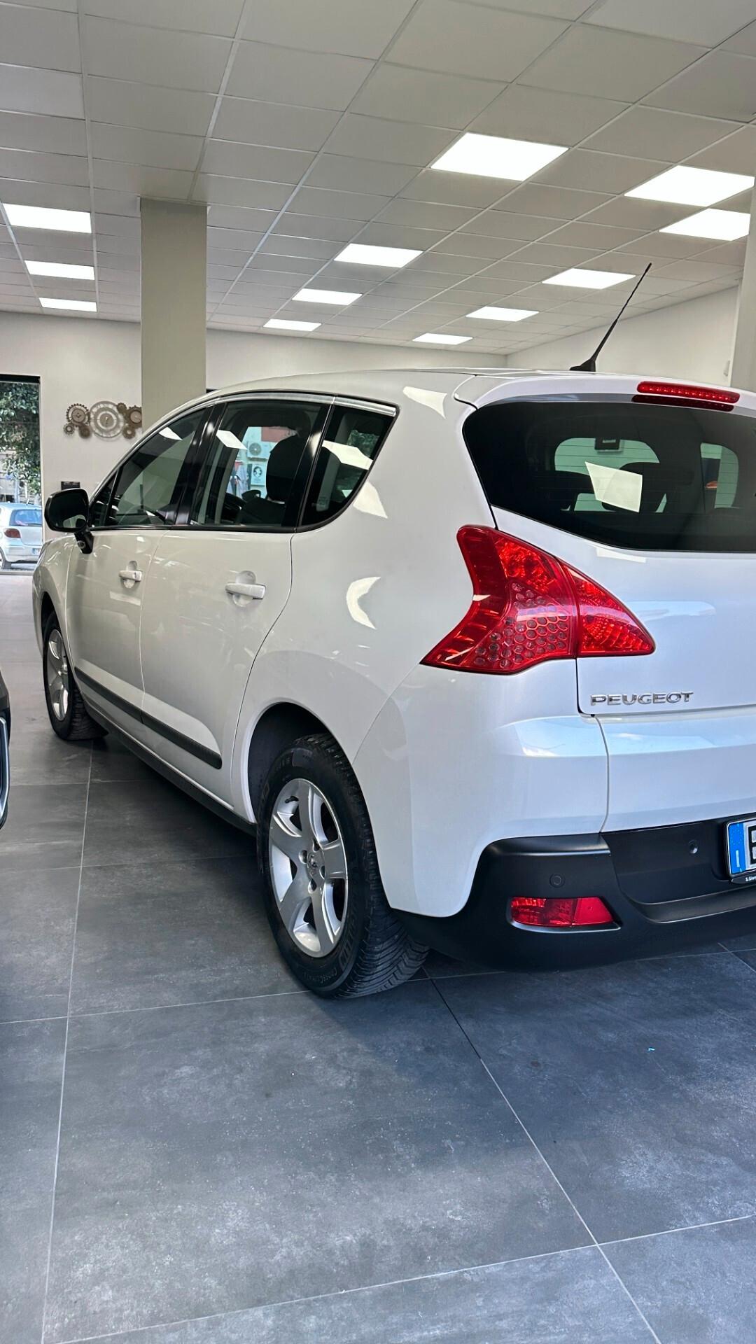 Peugeot 3008 1.6 HDi 115CV Business