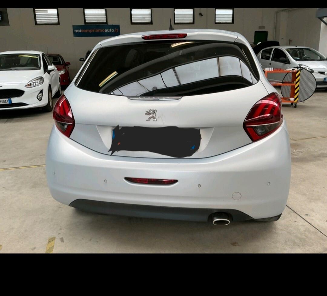Peugeot 208 1.6 e-HDi 115 CV Stop&Start 3 porte 2013 2013 XY