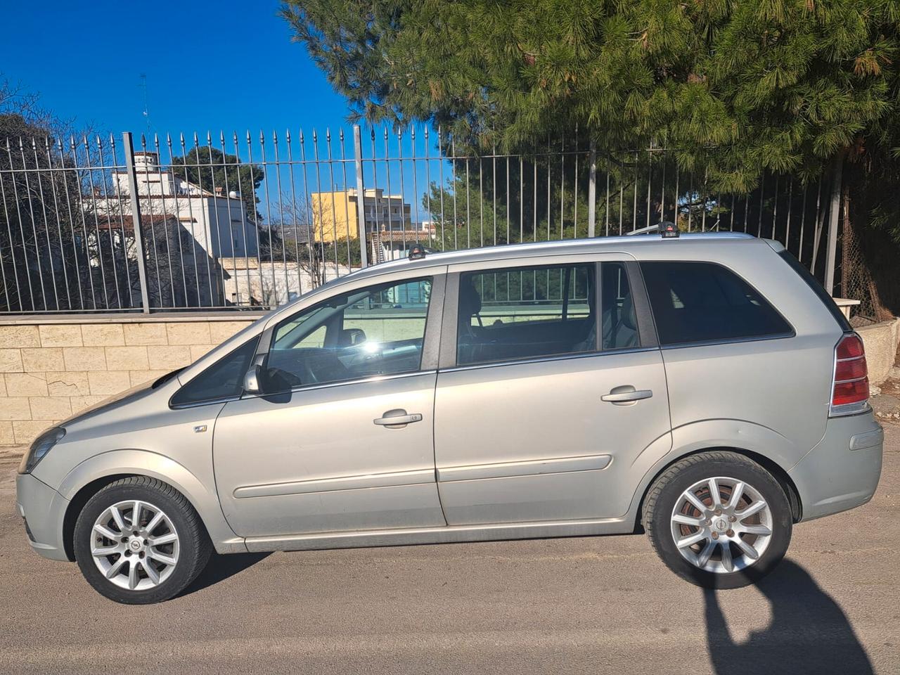 Opel Zafira 1.9 CDTI 120CV Cosmo- 7 POSTI