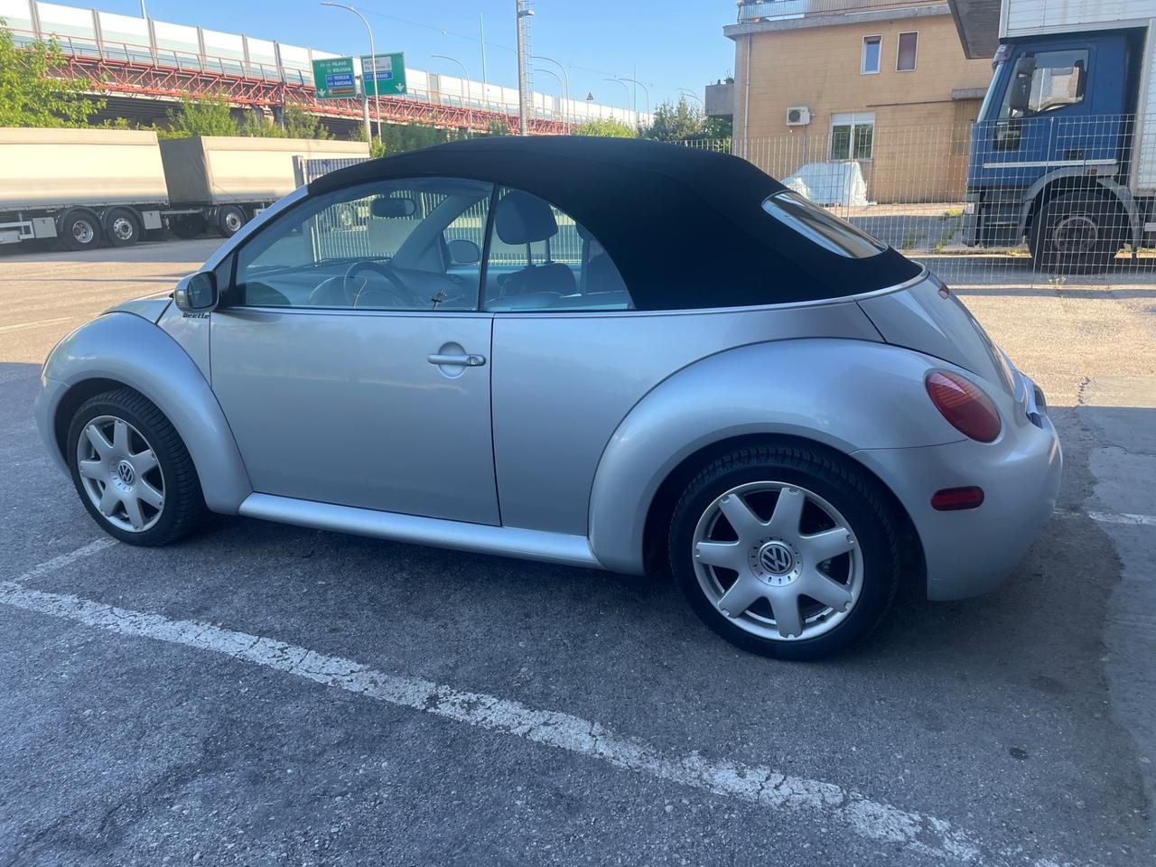 Volkswagen New Beetle 2.0 Cabrio X NEOPATENTATI ASI