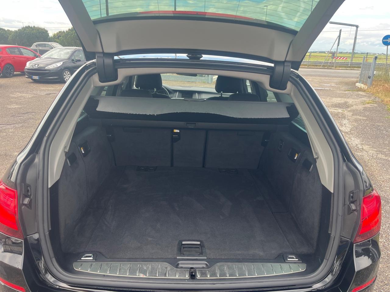 Bmw 520 520d xDrive Business aut.4x4 garanzia 12 mesi
