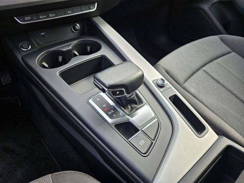 Audi A4 Avant 30 TDI/136 CV S tronic