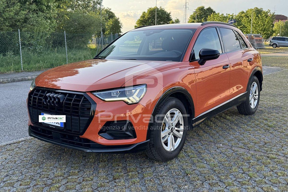 AUDI Q3 35 TDI S tronic Business Advanced