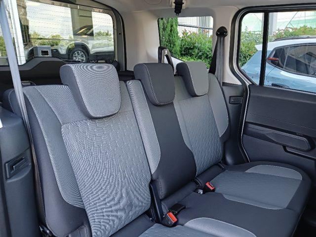 FORD Tourneo Courier 1.0 EcoBoost Titanium