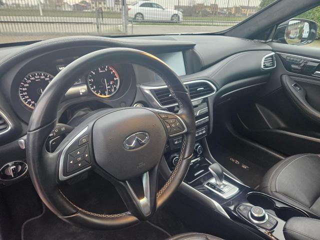 INFINITI Q30 PREMIUM