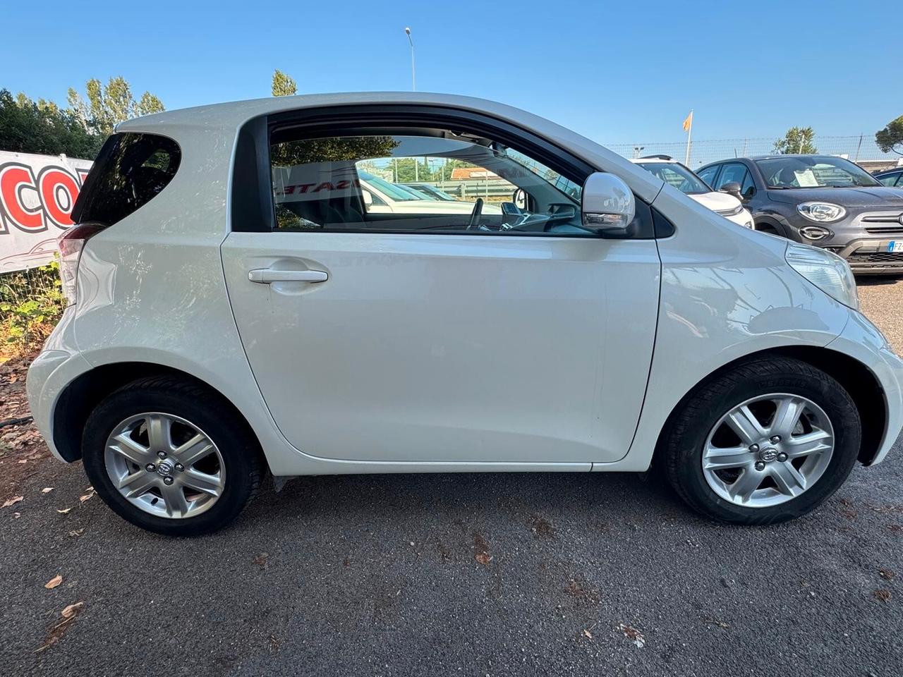 Toyota iQ 1.0 Sol