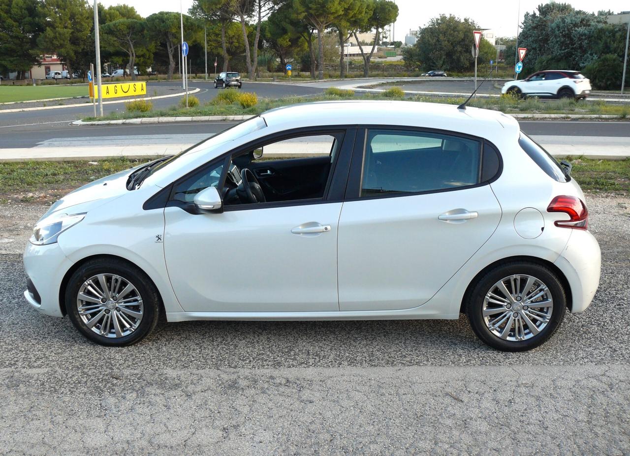 Peugeot 208 Allure (M1220)