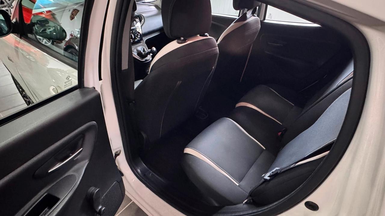 Lancia Ypsilon 1.2 69 CV 5 porte GPL Ecochic Elle