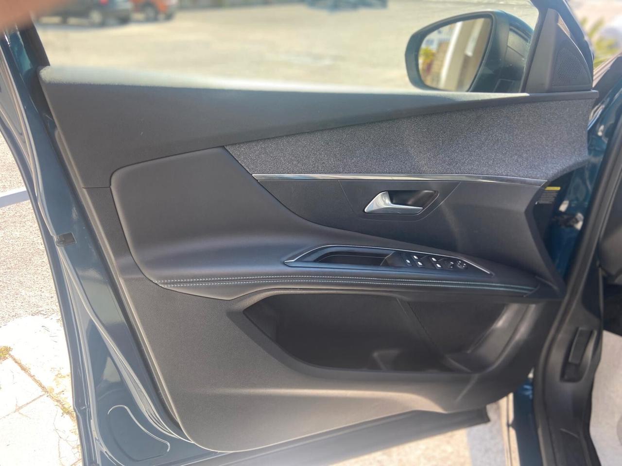 Peugeot 3008 HDi 130 EAT8 Allure Pack 2023