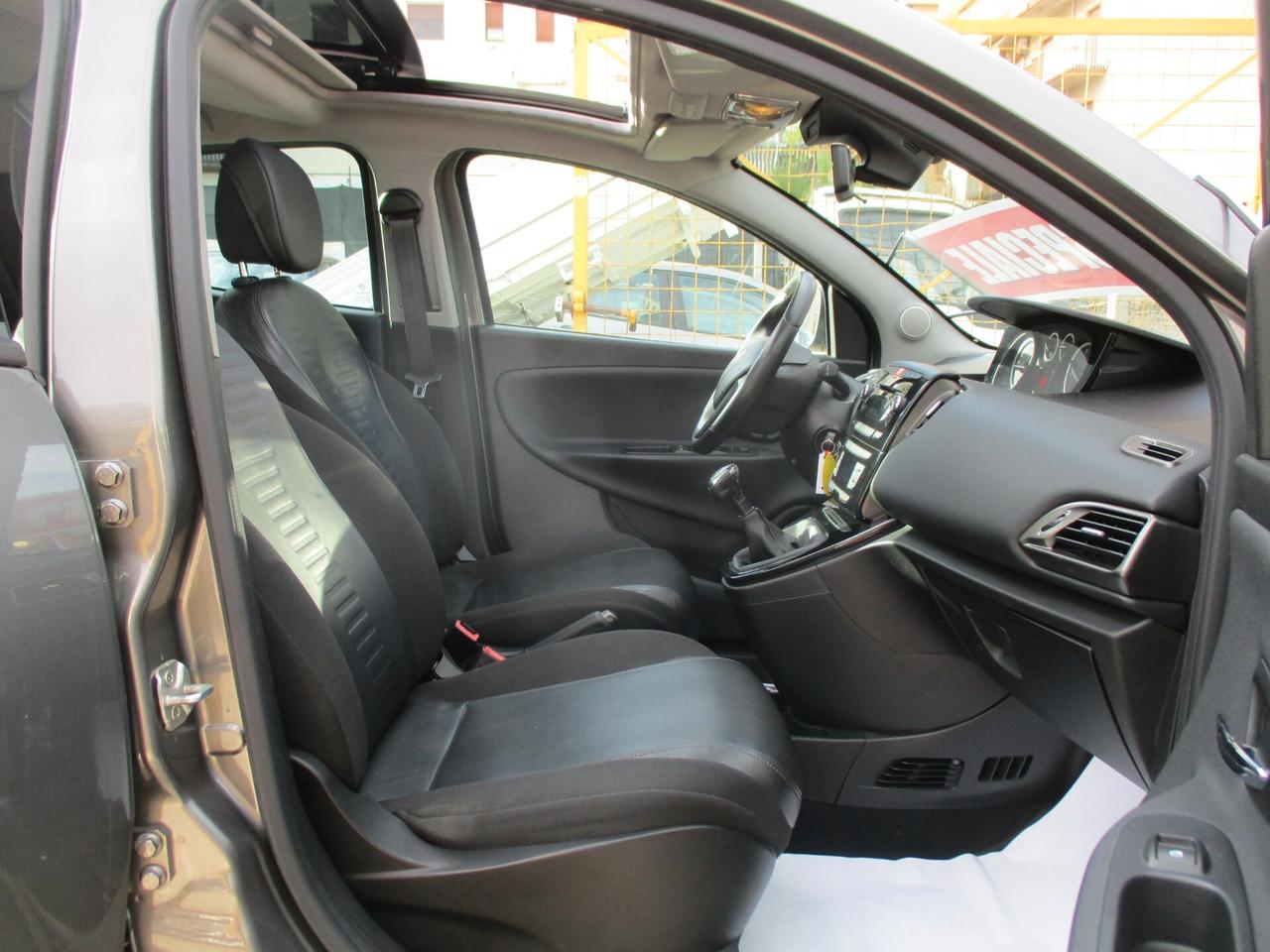 Lancia Ypsilon 1.3 MJT STRAFULL (TETTO APRIBILE)