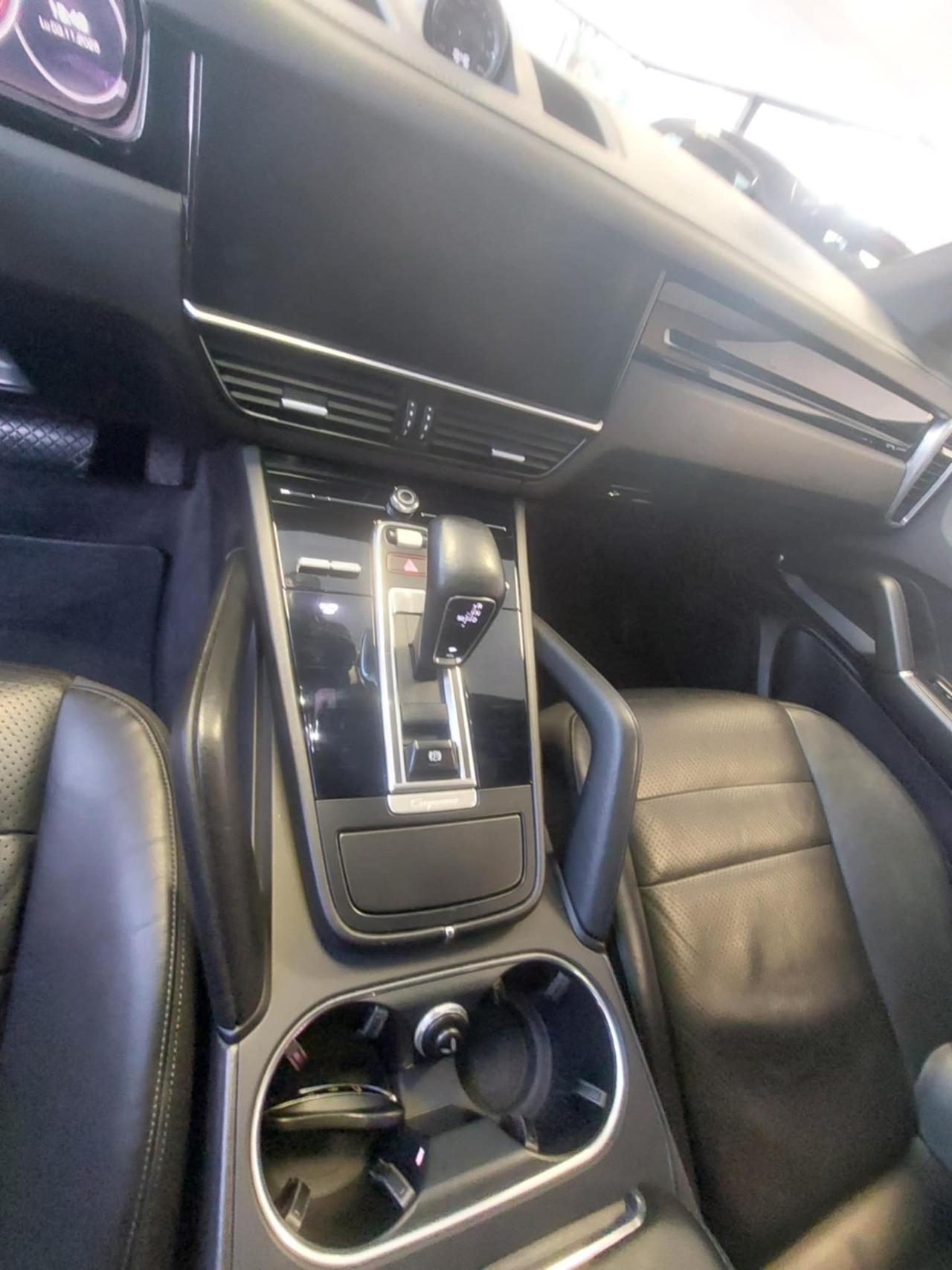 Porsche Cayenne 3.0 V6