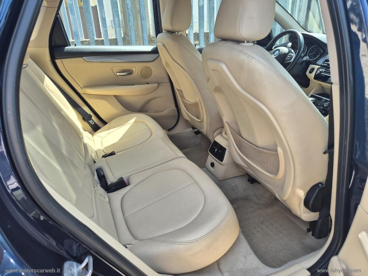 BMW 218d Active Tourer Advantage