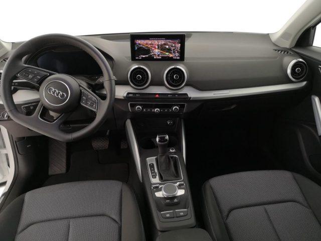 AUDI Q2 35 TDI S tronic Identity Black