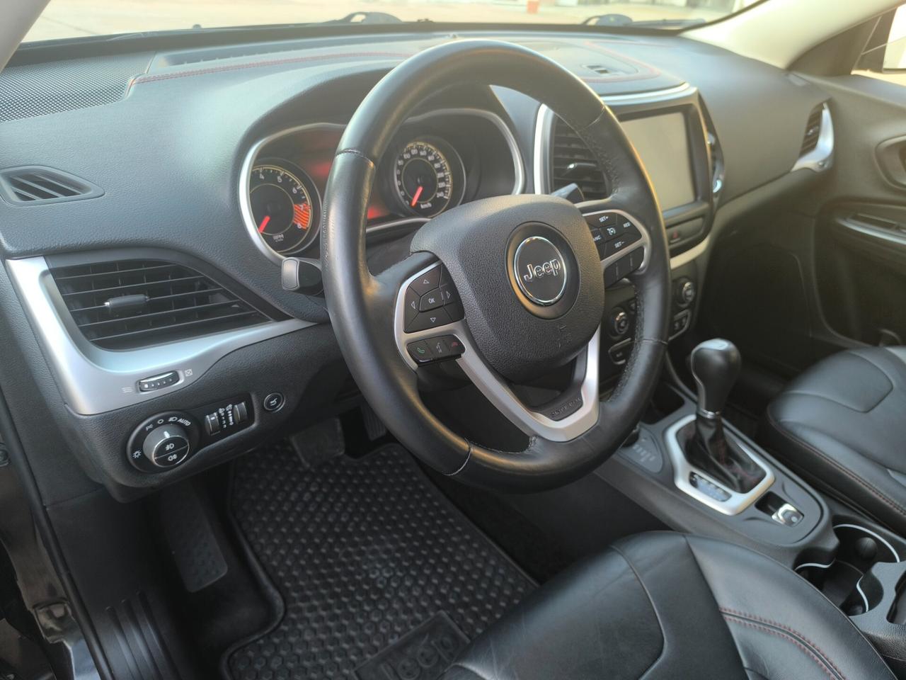 Jeep Cherokee 3.2 V6 Pentastar 4WD Active Drive Lock Trailhawk