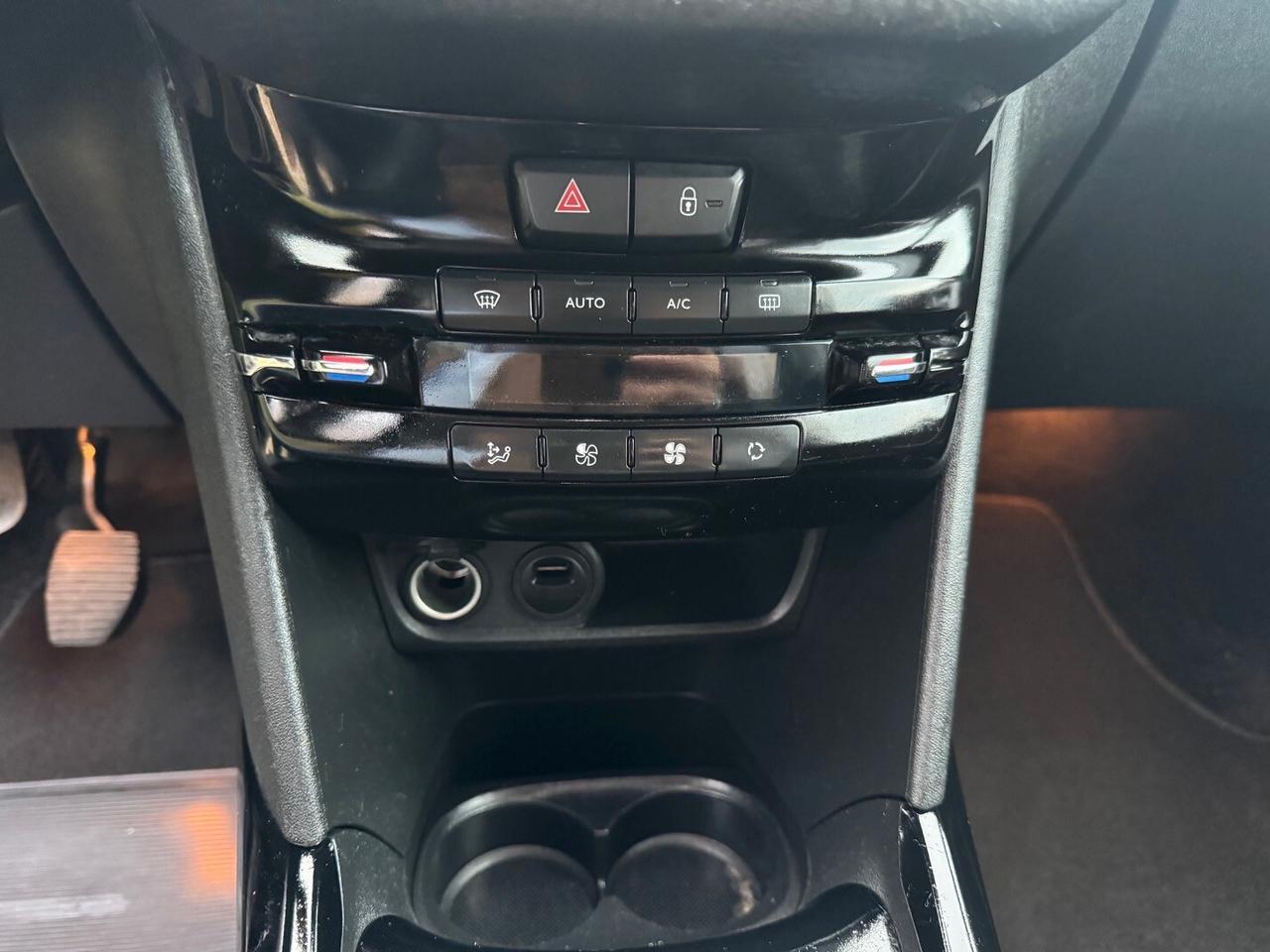 Peugeot 2008 1.5cc BlueHDi 102cv Allure Pack