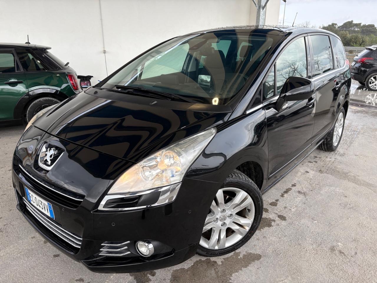 Peugeot 5008 1.6 HDi 110CV Féline