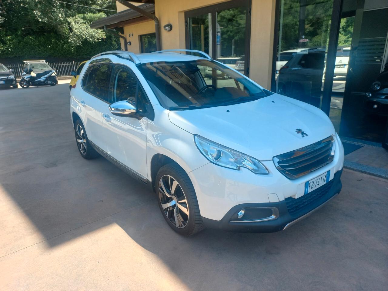 Peugeot 2008 BlueHDi 100 Allure