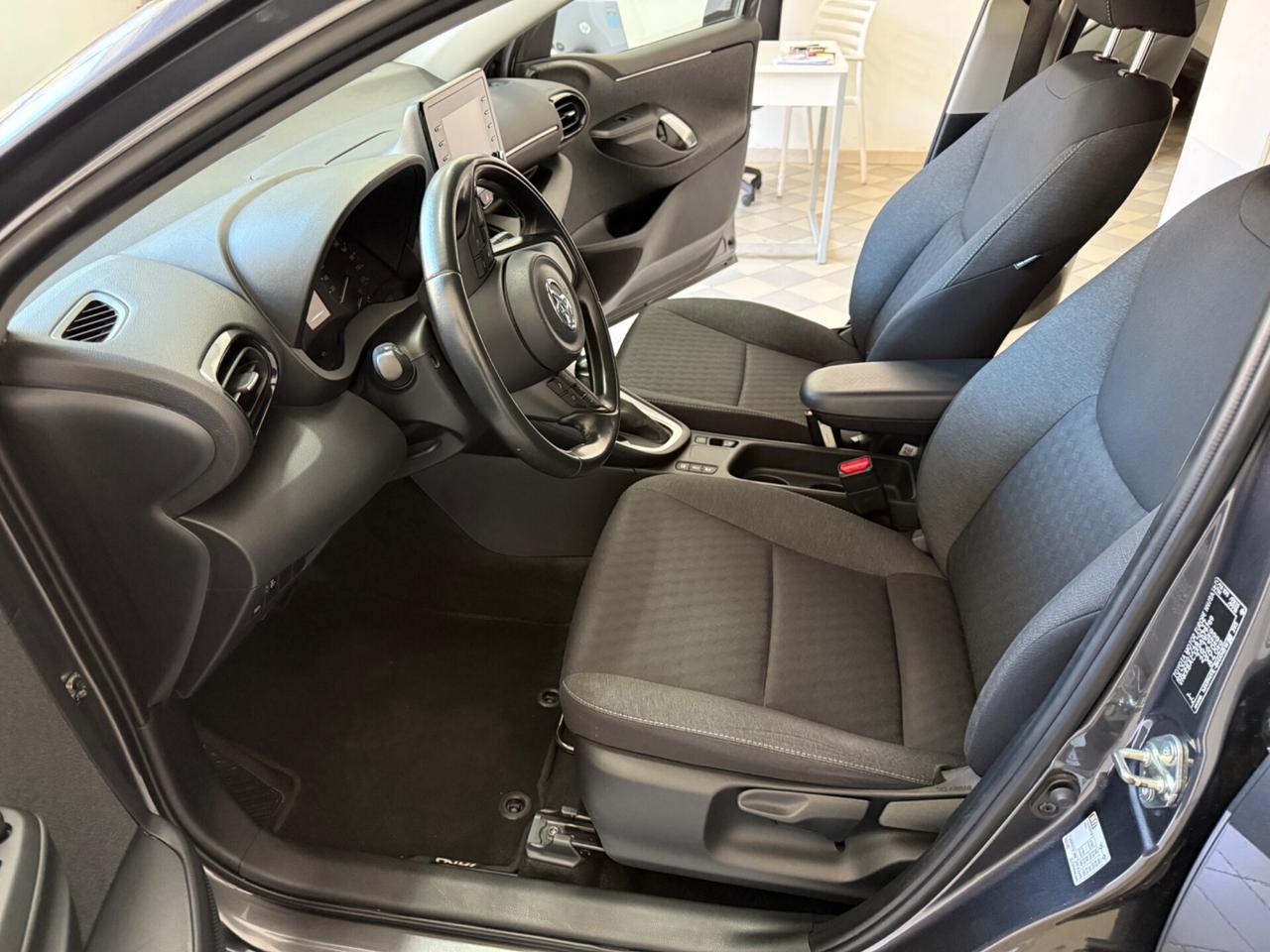 Toyota Yaris 1.5 Hybrid 5 porte Business