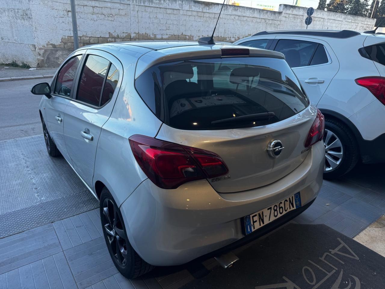Opel Corsa 1.4 90CV GPL Tech 5 porte Innovation