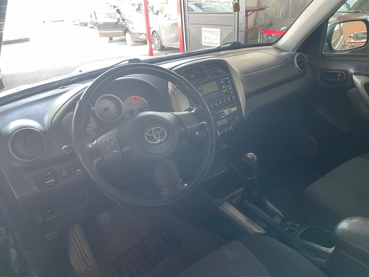Toyota RAV 4 2.0 D-4D 4x4 Neopatentati PERMUTE RATE
