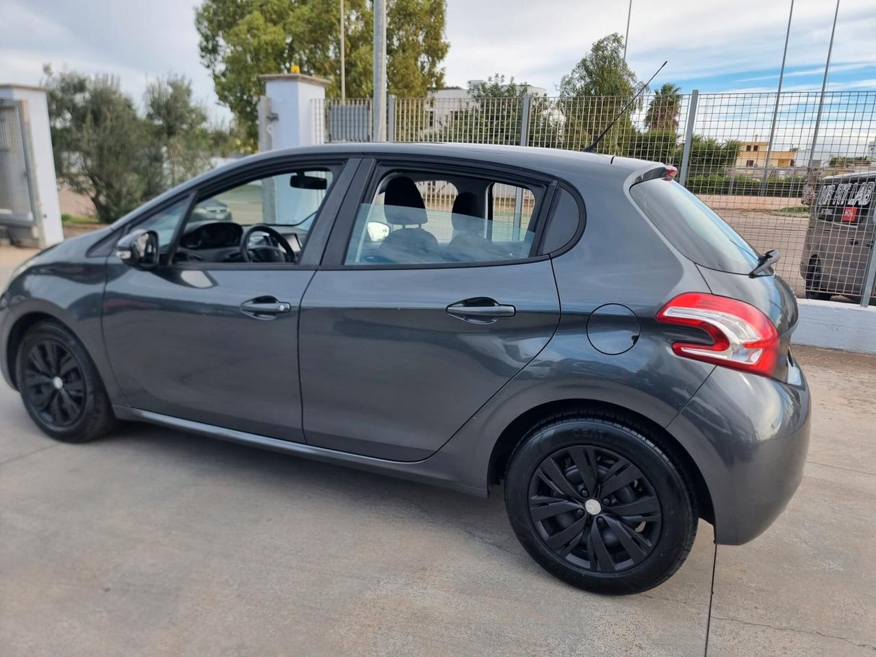 Peugeot 208 1.4 VTi 95 CV 5p. GPL Access