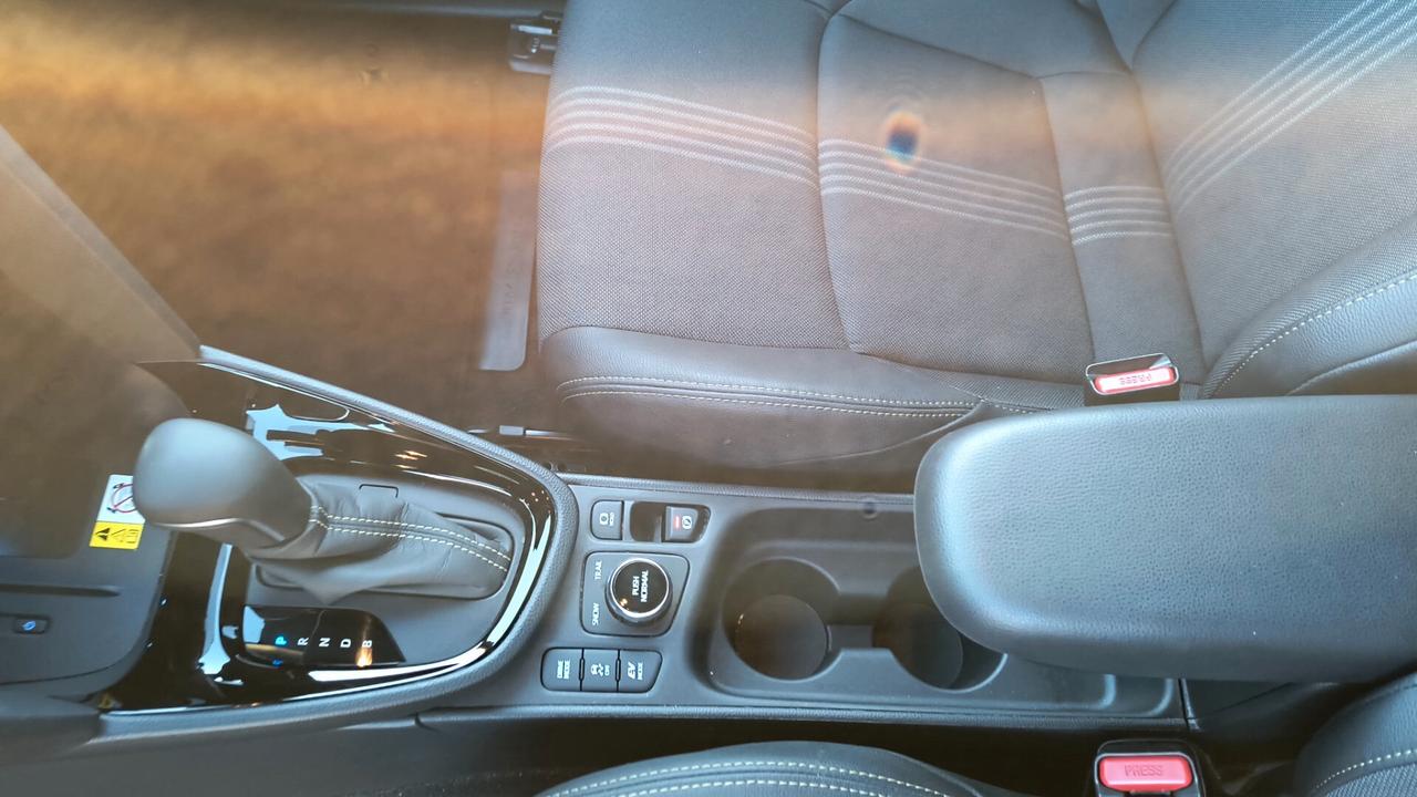 Toyota Yaris Cross 1.5 Hybrid 5p. E-CVT AWD-i Adventure