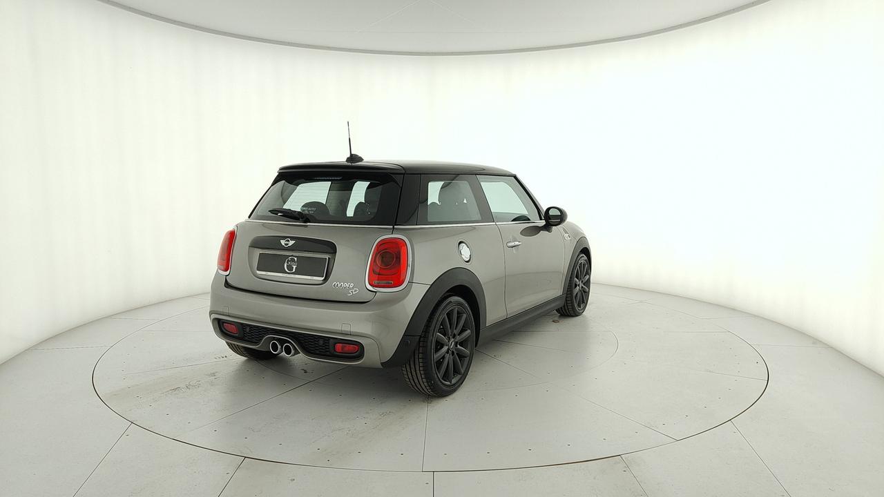 MINI Mini IV F55-F56 2014 - Mini 2.0 Cooper SD Hype 3p auto