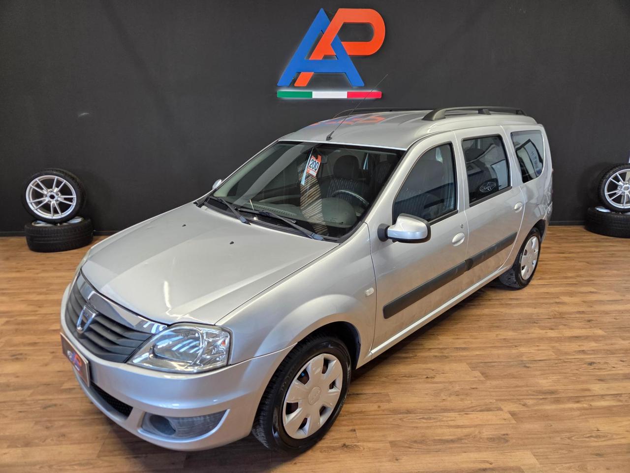 Dacia Logan MCV 1.6 Embleme (blackline) Gpl .ti