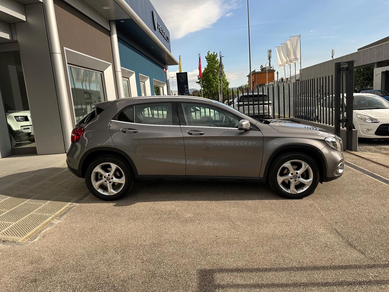 Mercedes-benz GLA 200 d Premium