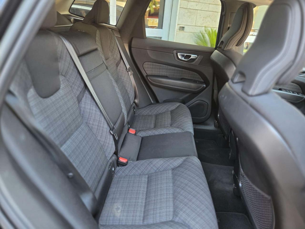 Volvo XC 60 XC60 B4 (d) automatico Core