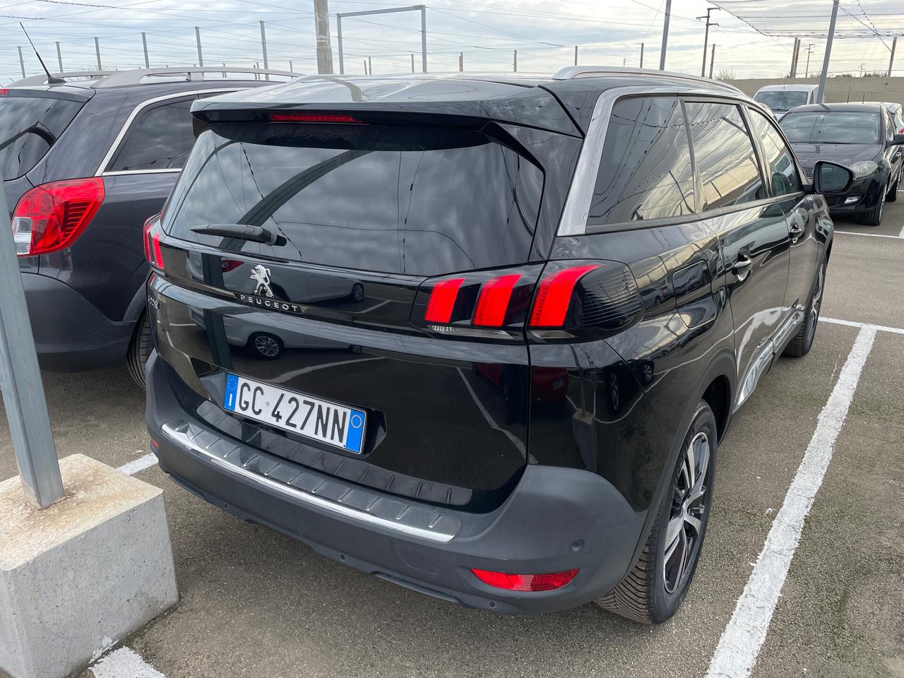 Peugeot 5008 1.5 BlueHDi 130 EAT8 Allure-LED-NAVIGATORE-RETROCAMERA