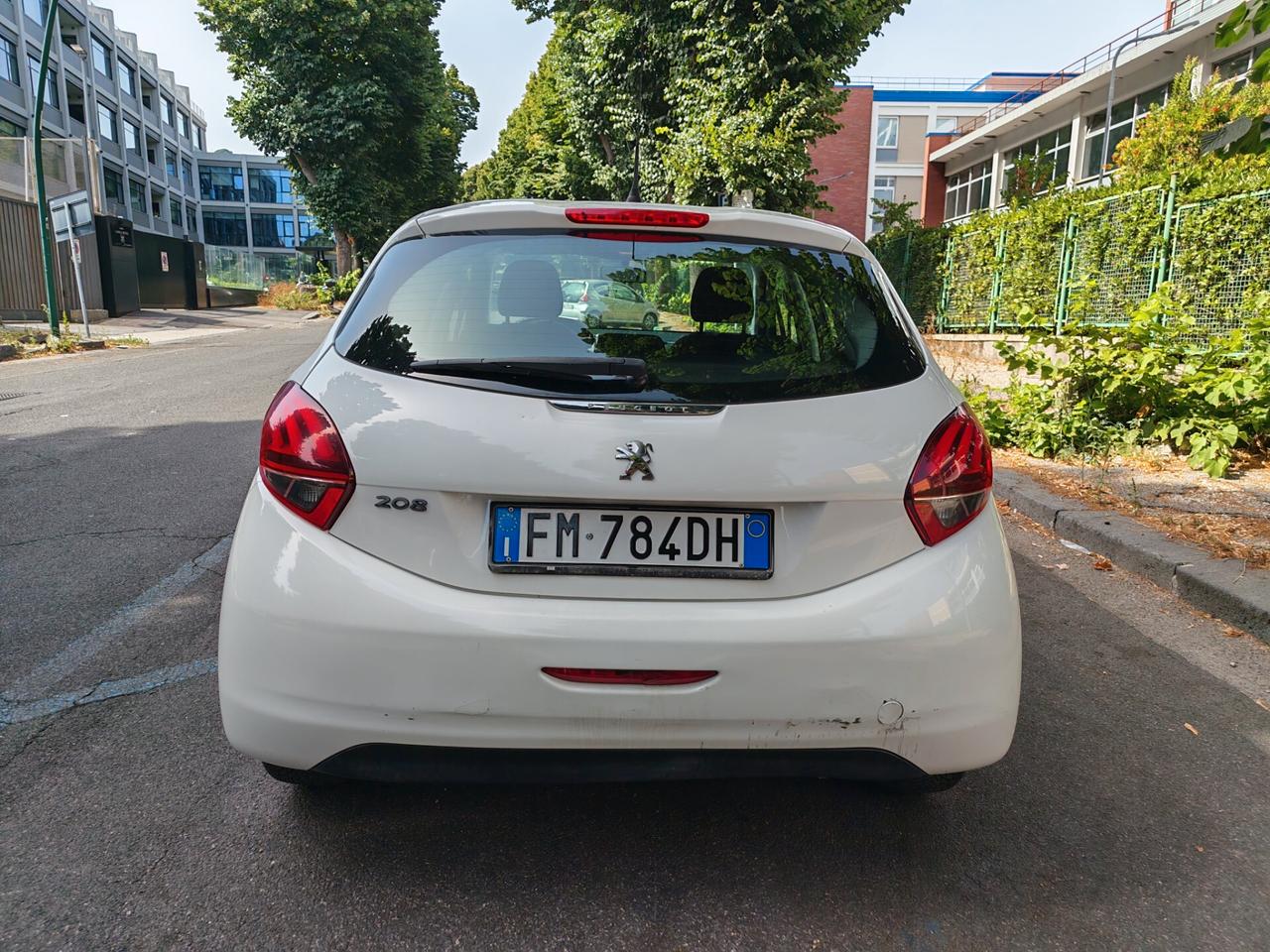 Peugeot 208 BlueHDi 75 5 porte Allure - GARANZIA - IVA ESPOSTA