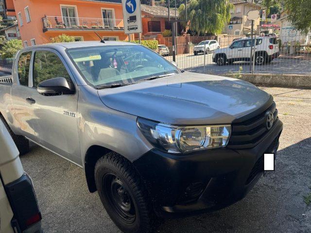 TOYOTA Hilux 2.4 D-4D 4WD 2 porte Extra Cab Comfort