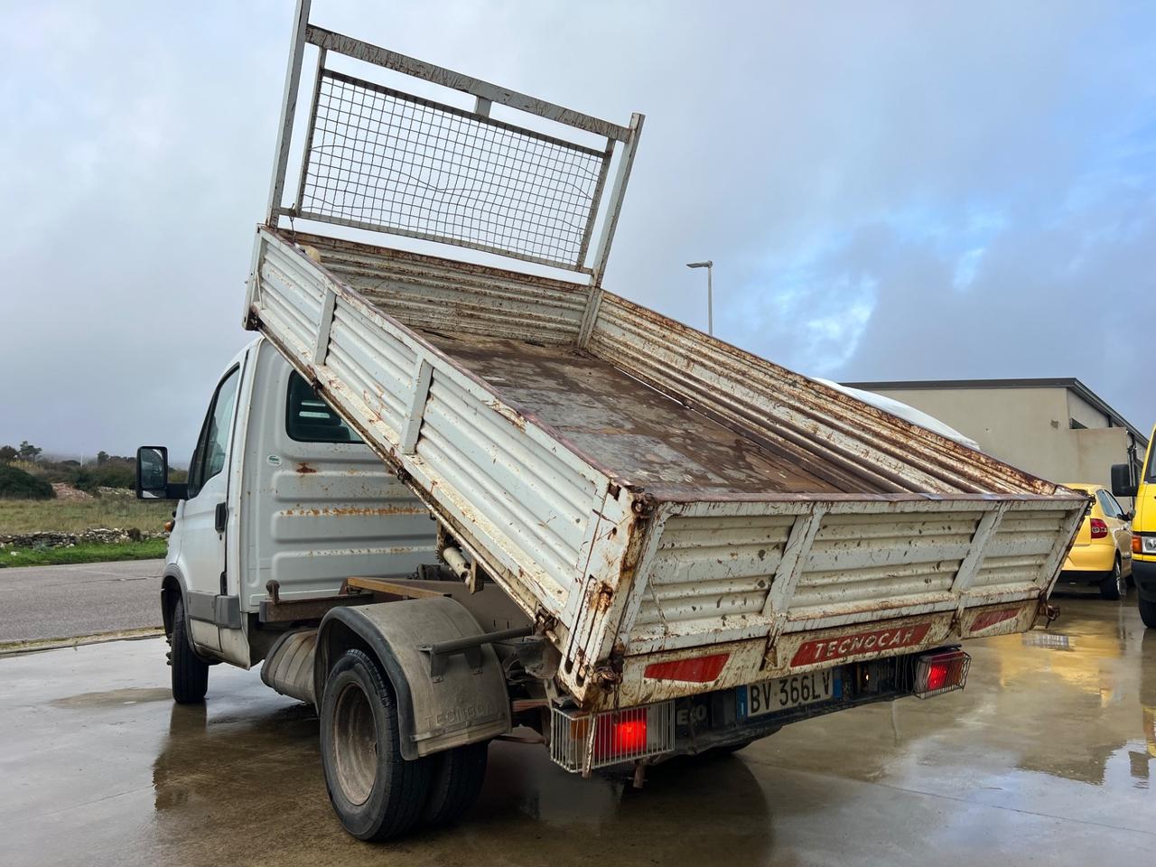 IVECO DAILY 35c9 ribaltabile trilaterale