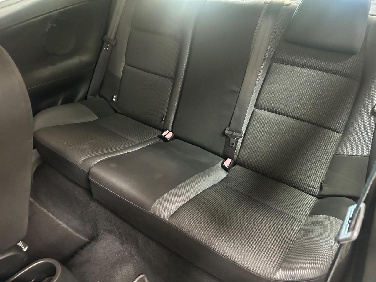 Peugeot 207 1400 hdi 60 cv neopatentati