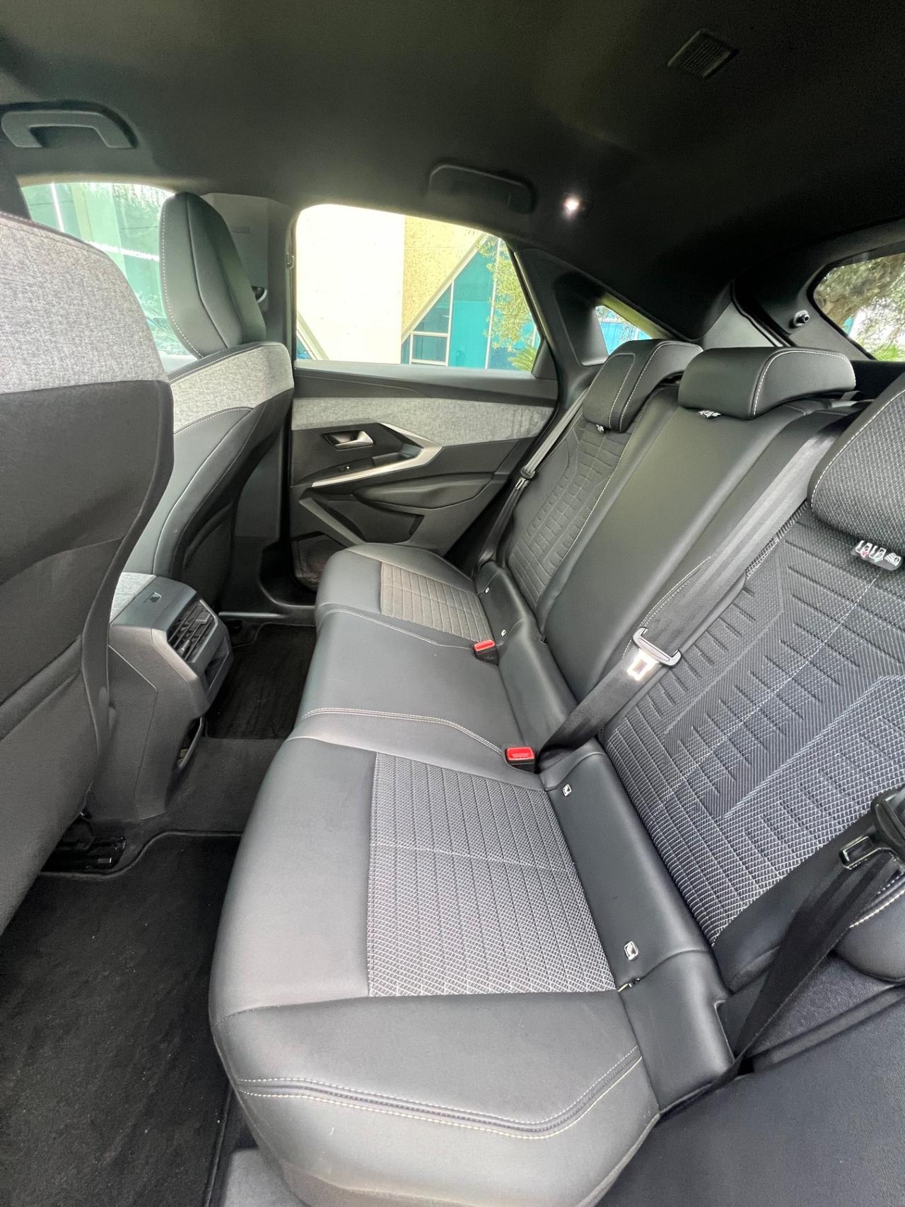 Peugeot 3008 Hybrid 136 e-DCS6 GT