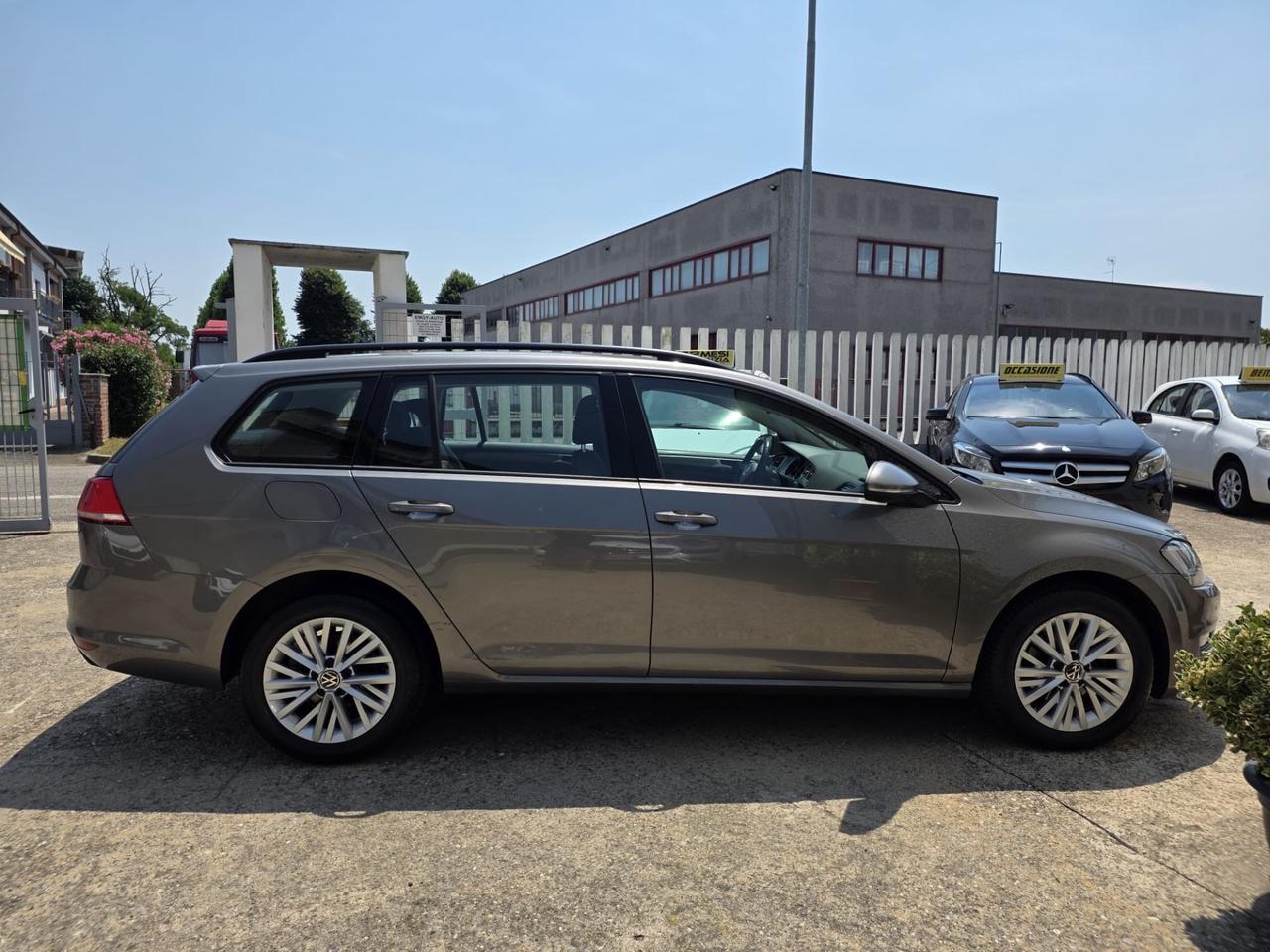 Volkswagen Golf Variant 1.6 TDI 110 CV AUTOMATICO Euro 6 B