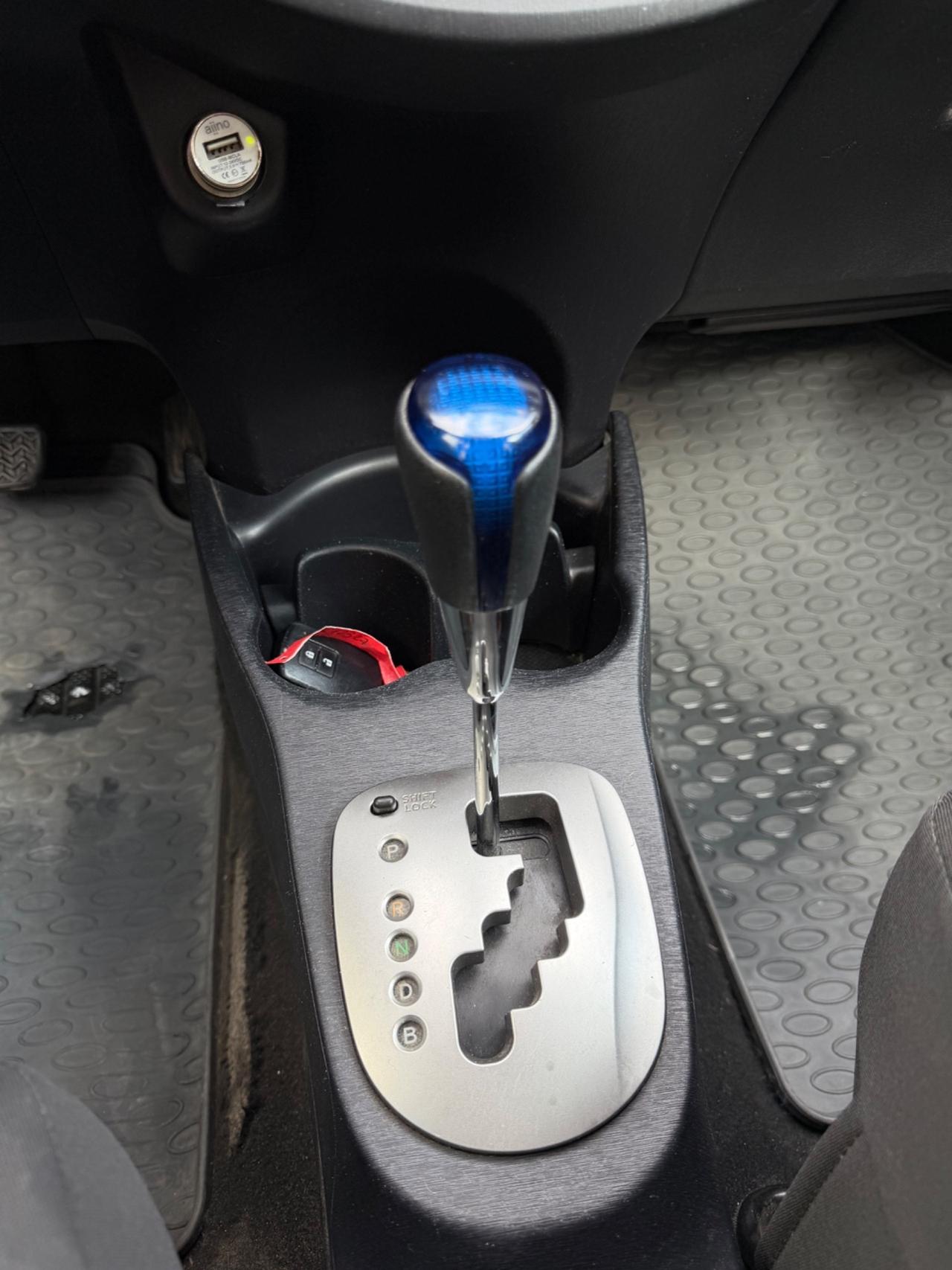Toyota Yaris 1.5 Hybrid Neopatentati Euro 5