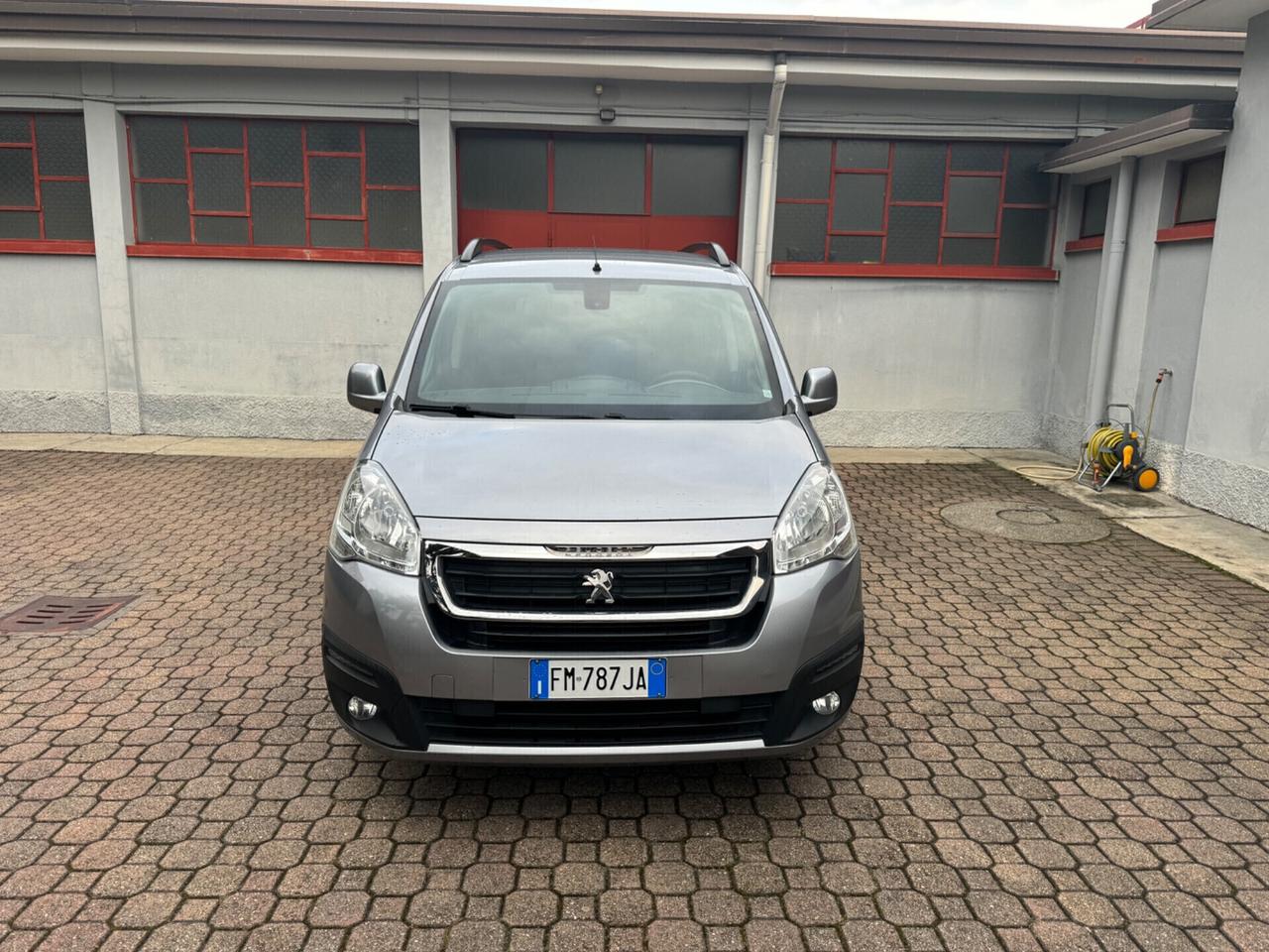Peugeot Partner Tepee BlueHDi 5 posti