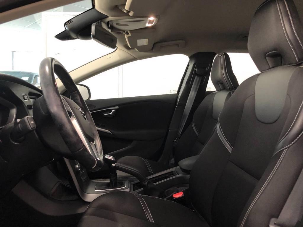 Volvo V40 2.0 D2 R-Design