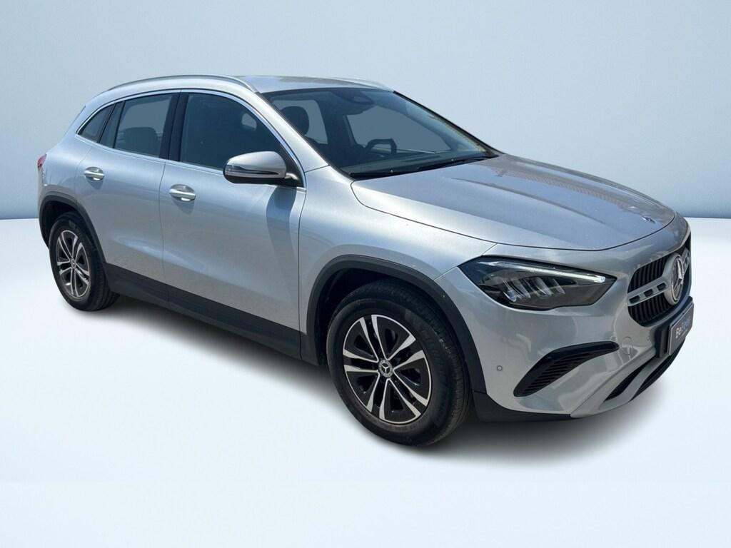 Mercedes GLA 180 180 D Advanced 8G-DCT