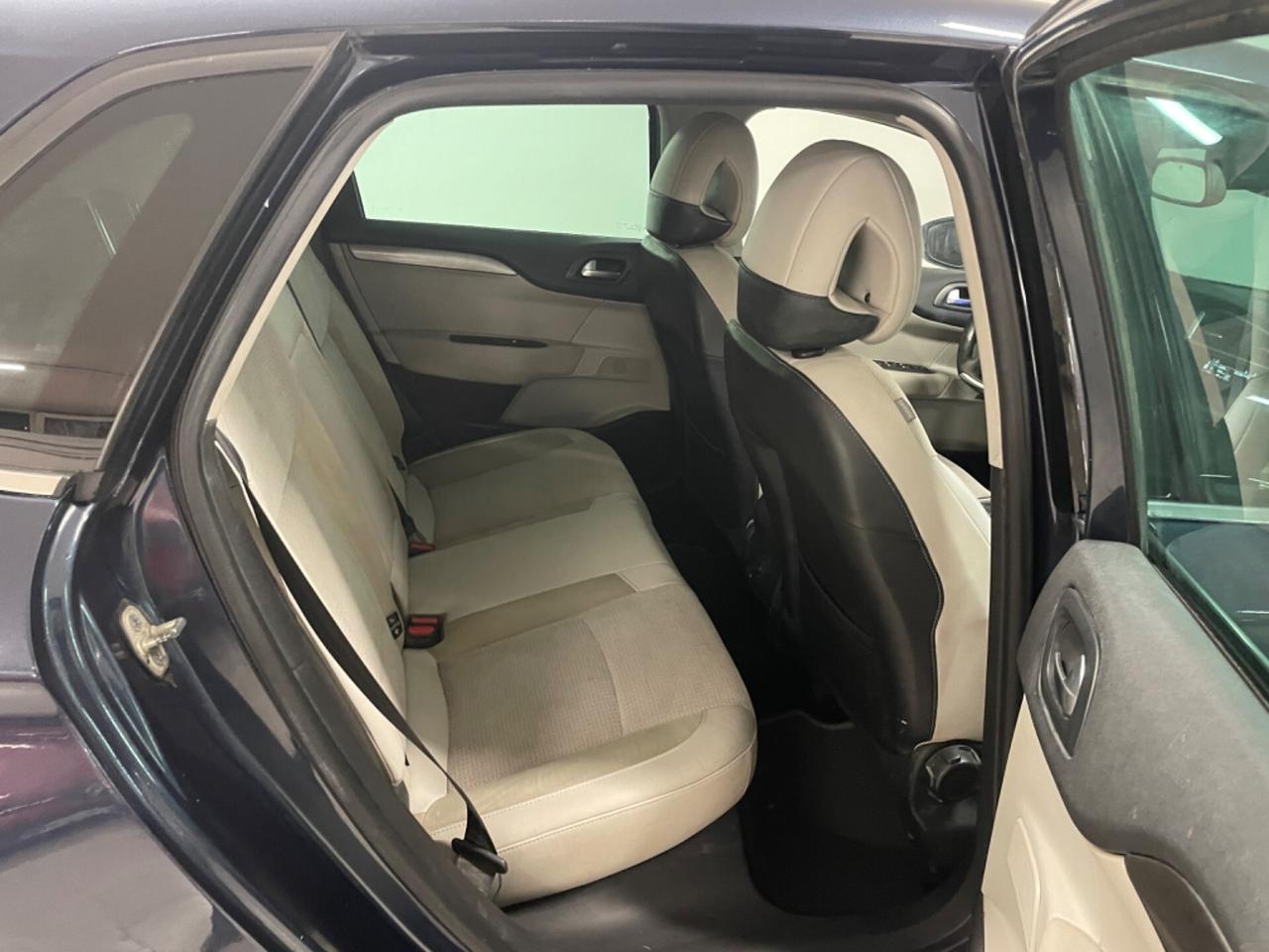 Citroen C4 1.6 e-HDi 110 airdream Exclusive