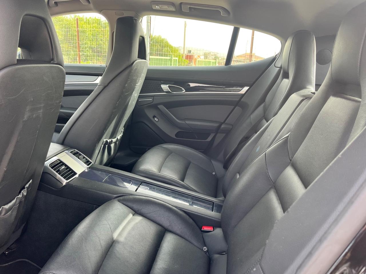 Porsche Panamera tetto apribile