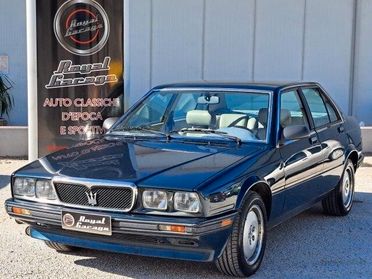 Maserati 422 i service book -1988